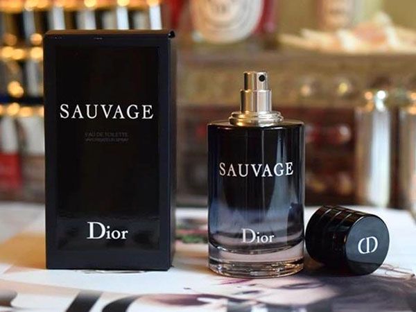 Thiết kế chai nước hoa Dior Sauvage 100ml bí ẩn, cá tính